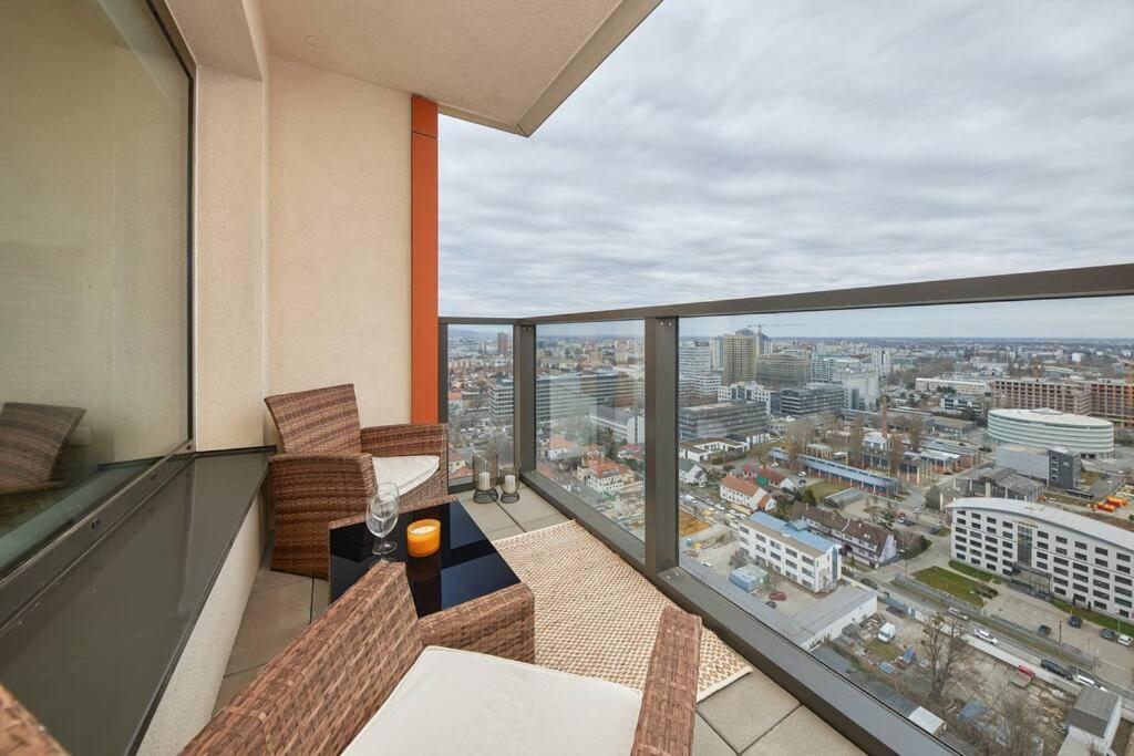 5Min2Centre, View & Free Parking Apartment Bratislava Exterior photo